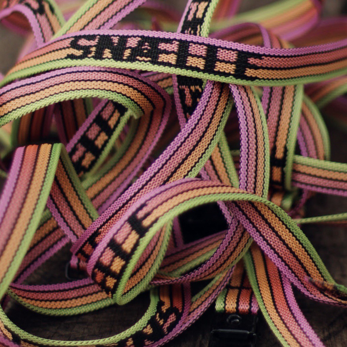 SNALLE 18mm | NEON